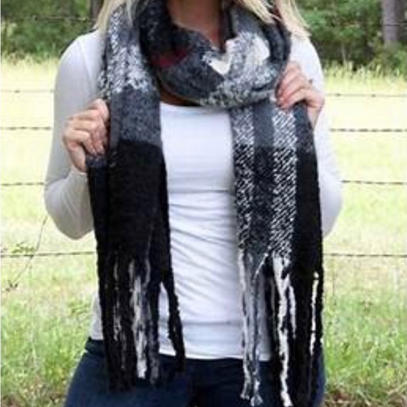 NEW L.I.B super soft scarf - Picture 6 of 6